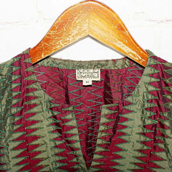 NEERU KUMA Tunic Blouse Vneck Green Red size Medium - Picture 6 of 9